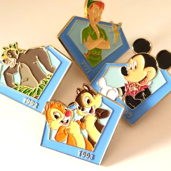 Japan Disney On Ice 4 Pin Set